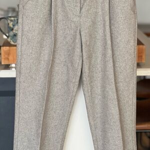 Wilfred Ash Light Gray Dress Pants Wool Cashmere blend. Ankle length.
